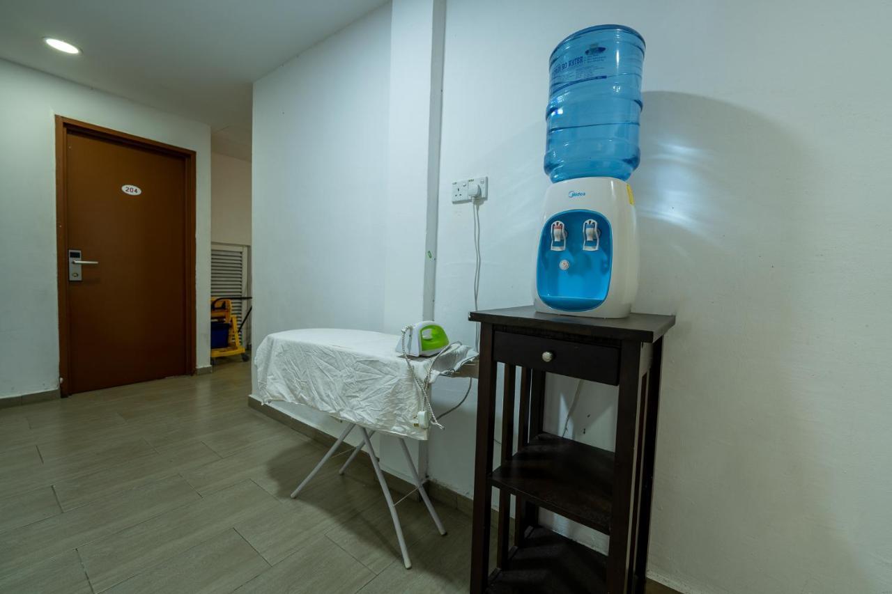 Mary J Hotel Family 10 Pax Room Kota Bharu Buitenkant foto