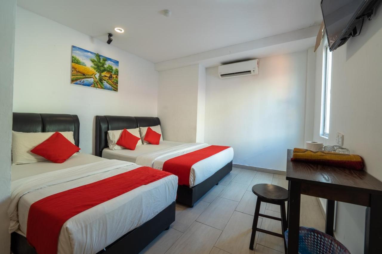 Mary J Hotel Family 10 Pax Room Kota Bharu Buitenkant foto