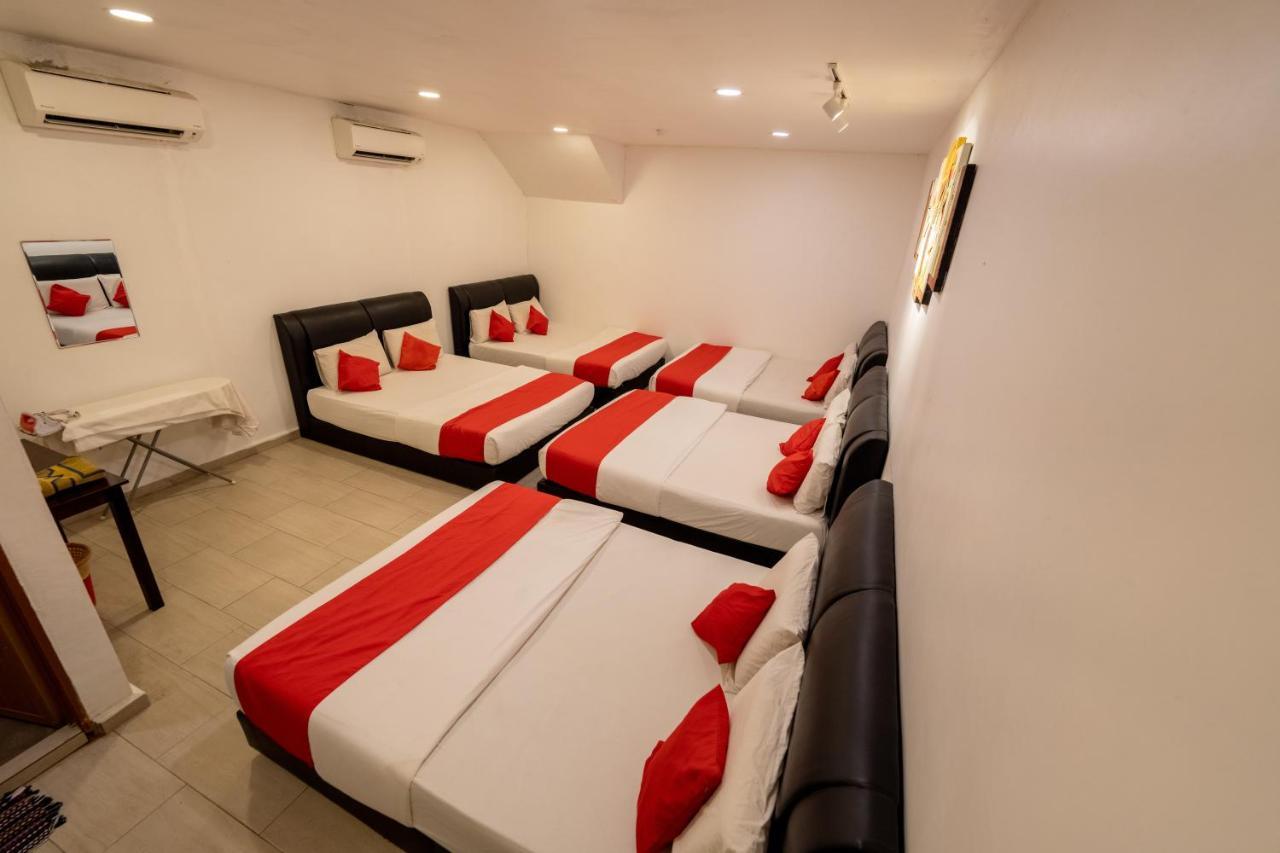 Mary J Hotel Family 10 Pax Room Kota Bharu Buitenkant foto