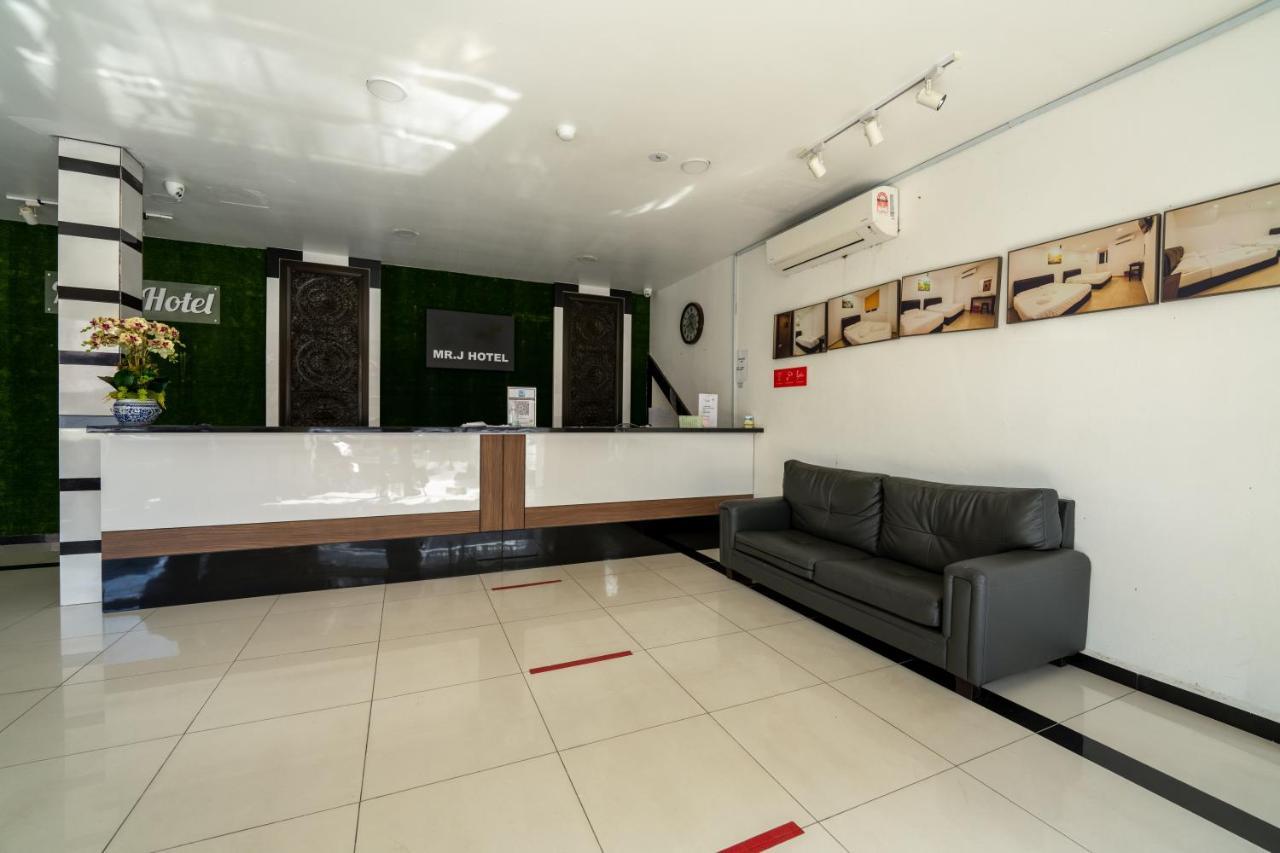 Mary J Hotel Family 10 Pax Room Kota Bharu Buitenkant foto