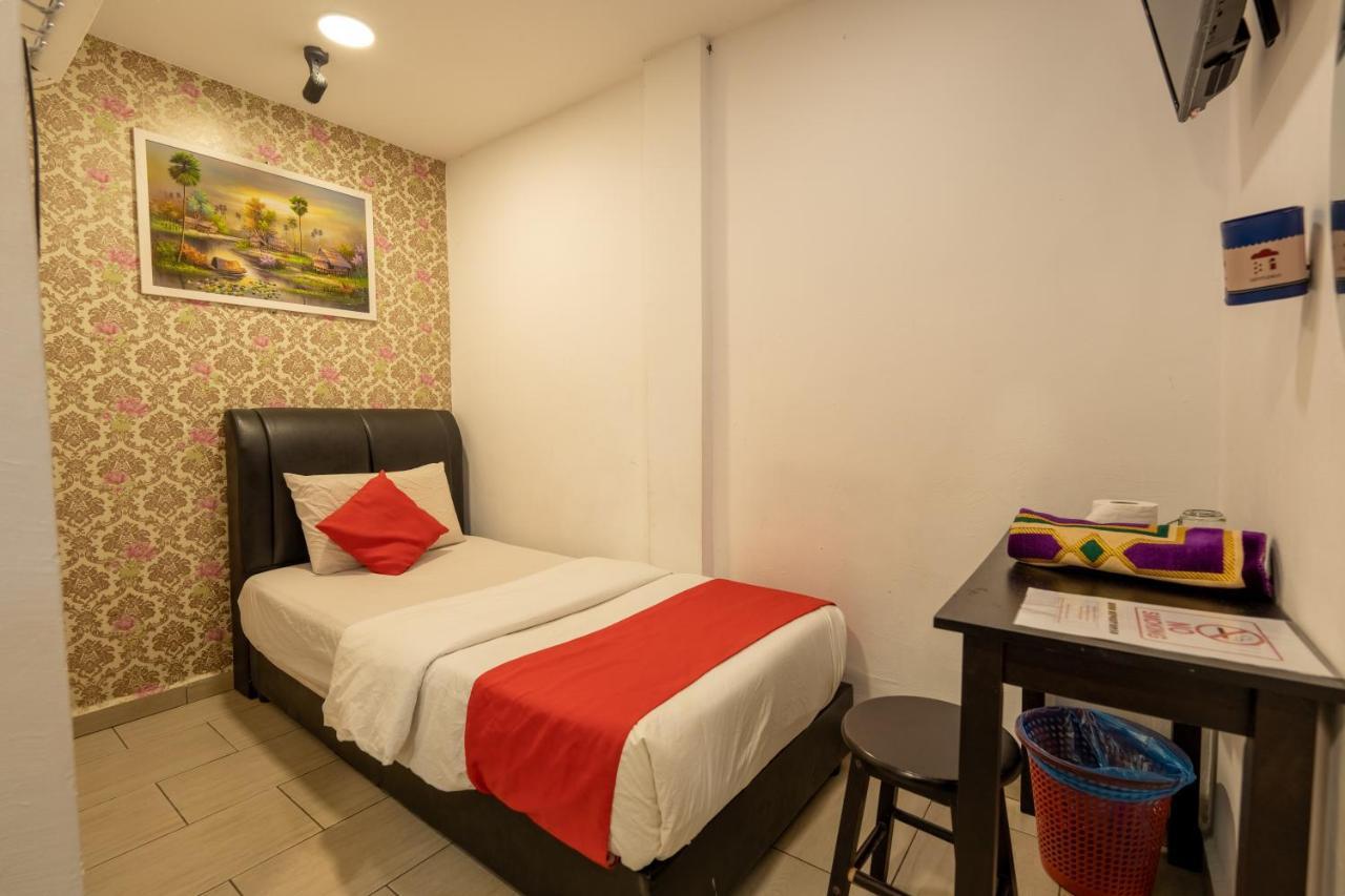 Mary J Hotel Family 10 Pax Room Kota Bharu Buitenkant foto